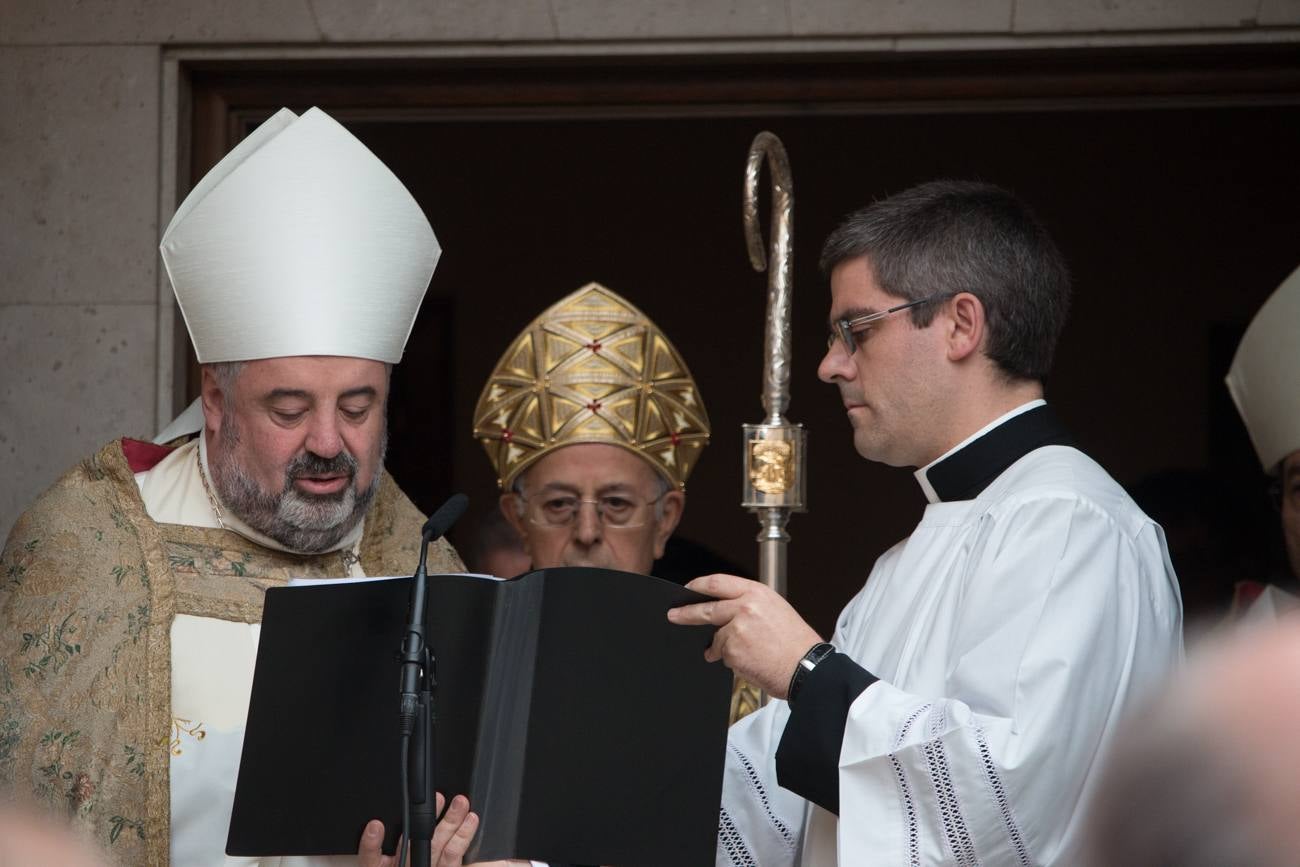 El cardenal Ricardo Blázquez y el obispo Carlos Escribano presidieron la inauguración del Año Jubilar y la apertura de la puerta del Perdón.