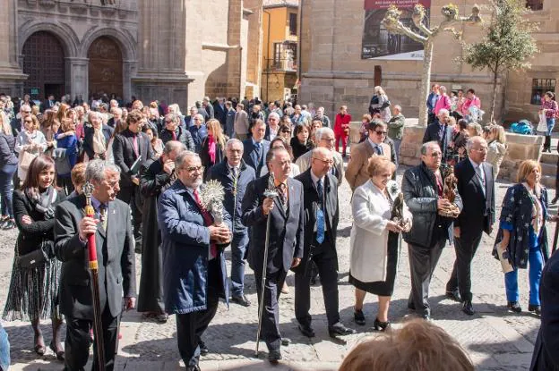 Procesión, participada por los administradores, cofradía del Santo y Ayuntamiento. 