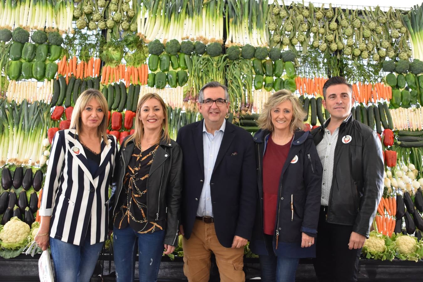 Veintidós expositores participan en el mercado, además de diferentes actividades en el aparcamiento del Silo 