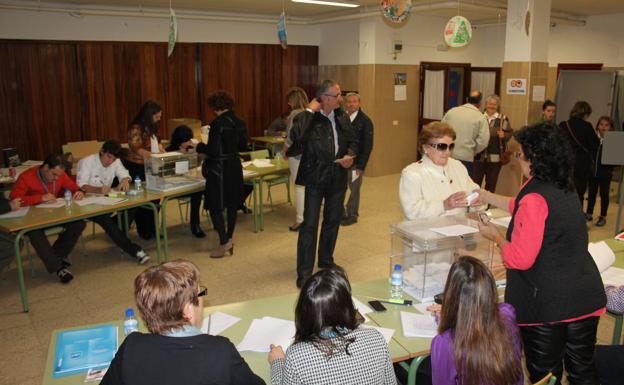 Imagen de archivo de unas elecciones en Alfaro. 