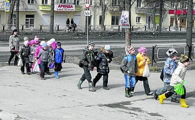 Escolares en la ciudad rusa de Asbest.