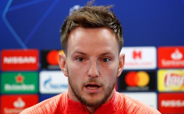 Rakitic: «Messi va por delante y nosotros le seguimos»