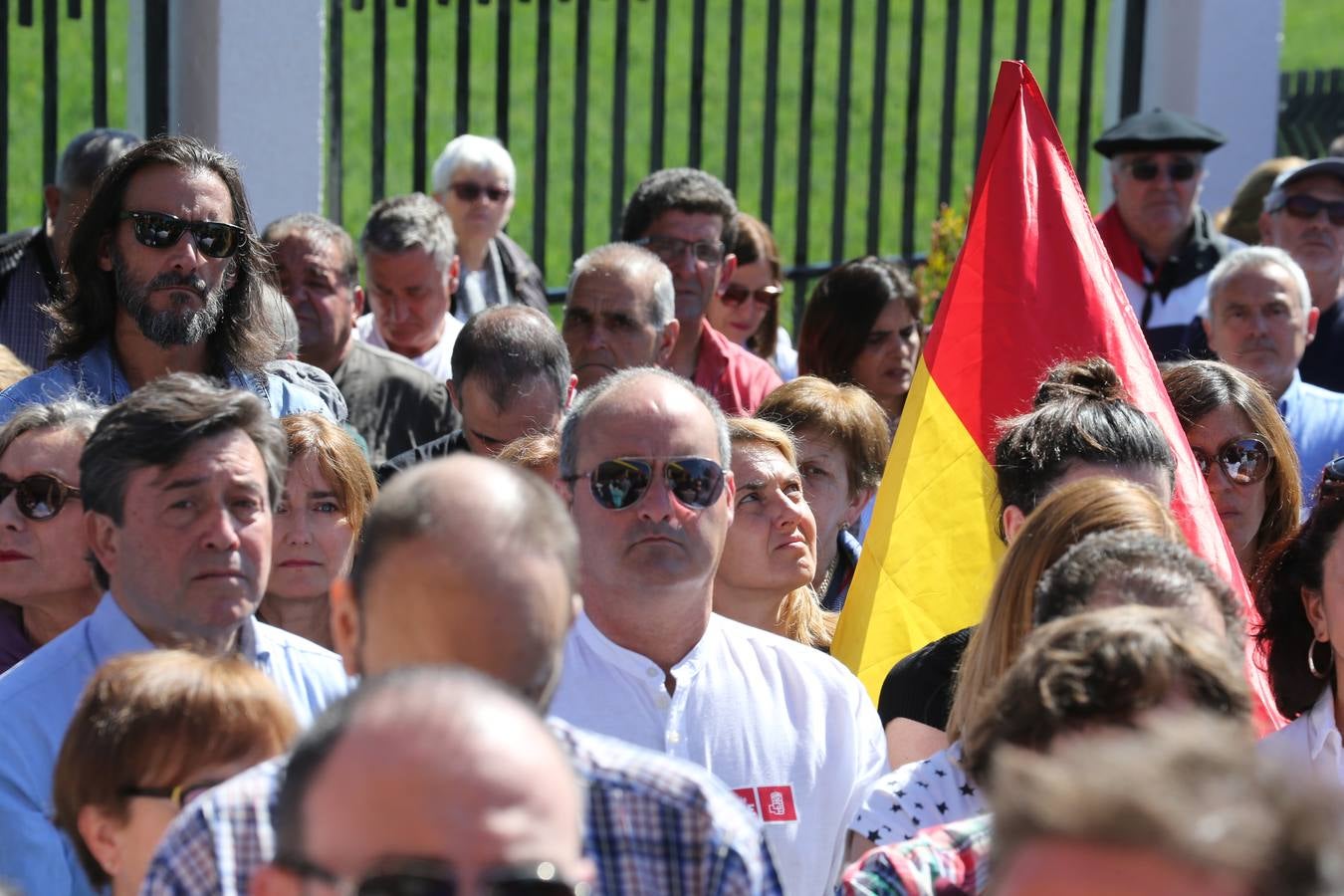 En el acto de hoy han participado, junto a los miembros de la asociación, representantes de sindicatos y partidos políticos