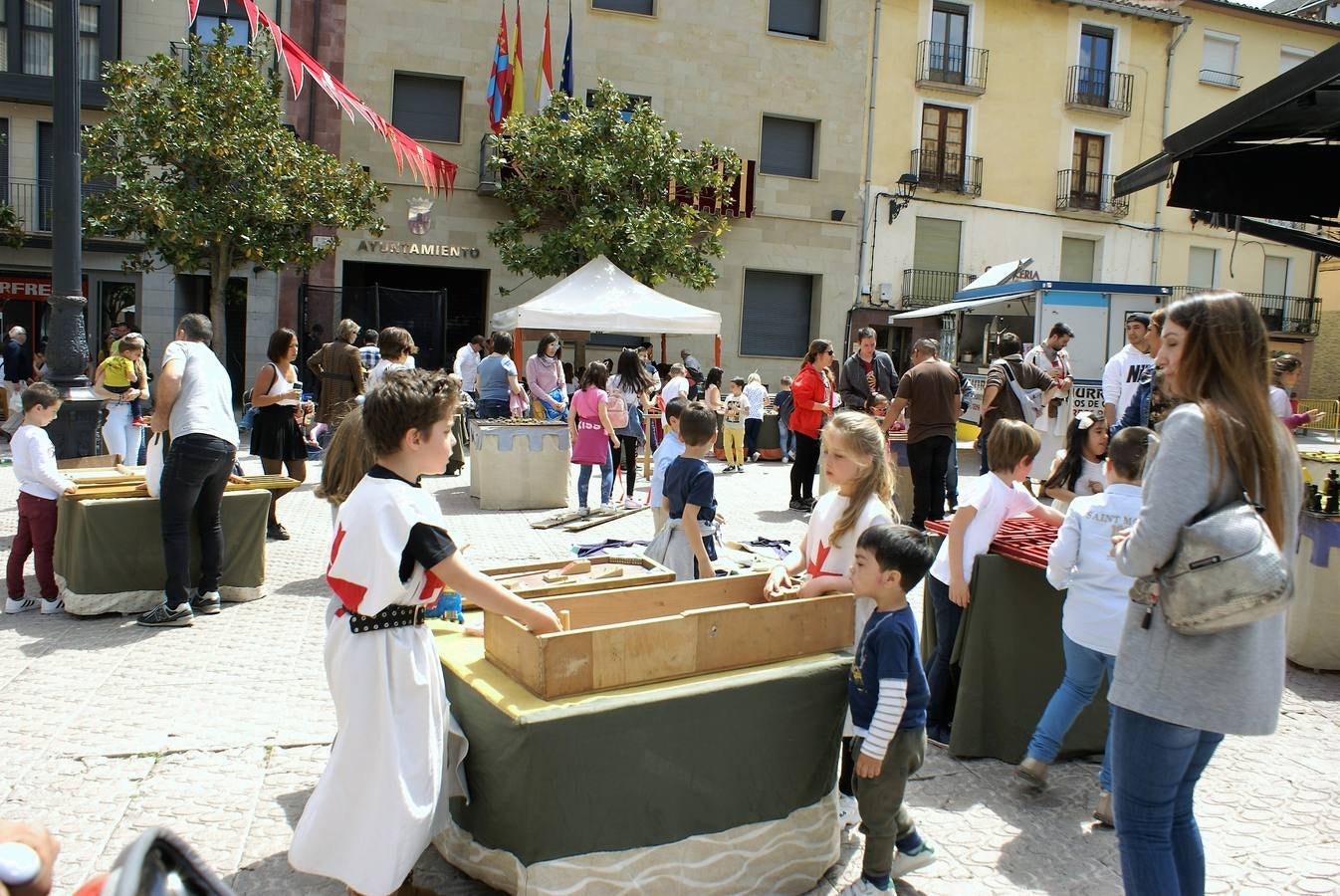 Fotos: Pregón del Primero de mayo y la aclamación de Fernando III el Santo en Nájera