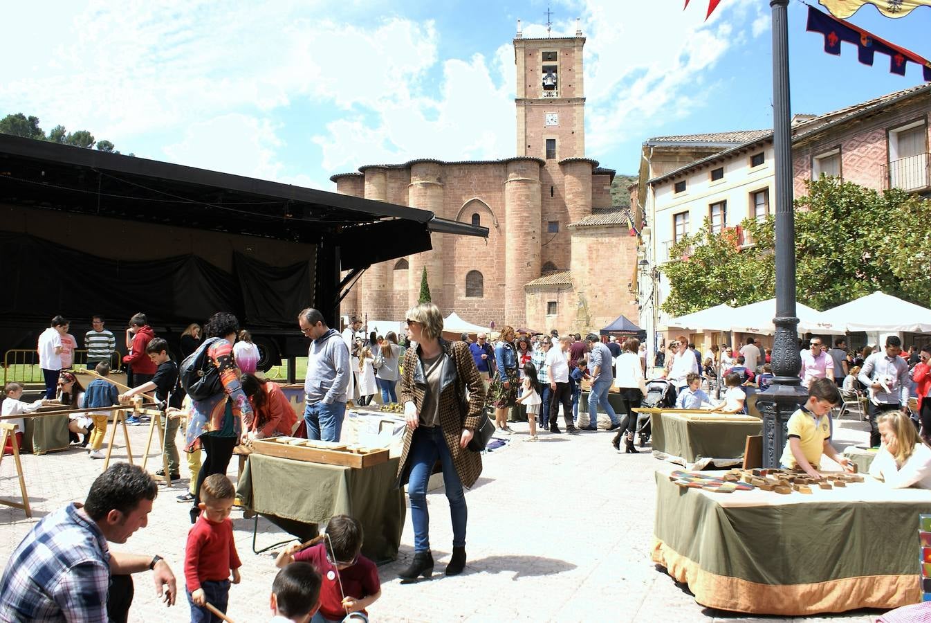 Fotos: Pregón del Primero de mayo y la aclamación de Fernando III el Santo en Nájera