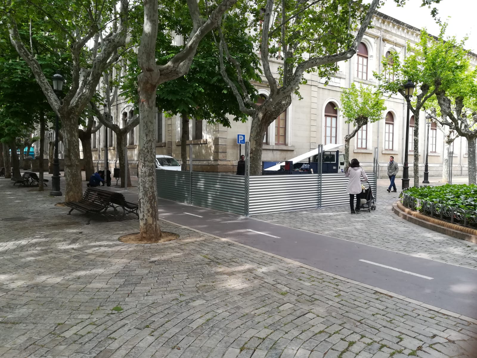 Y con las vallas... empiezan las obras del Sagasta