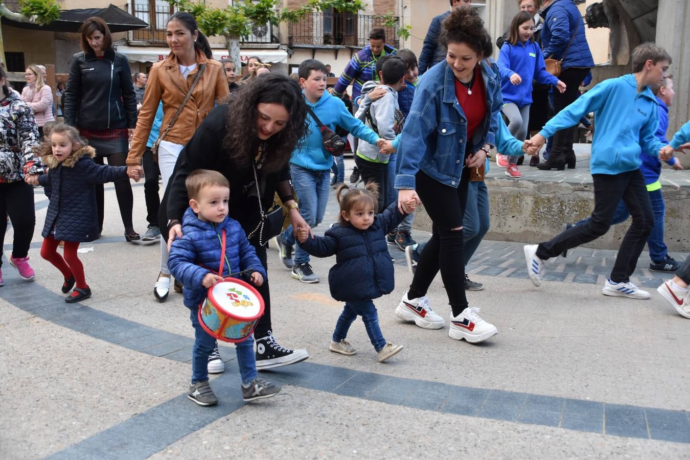 Fotos: Aldeanueva de Ebro comienza las fiestas de la Juventud