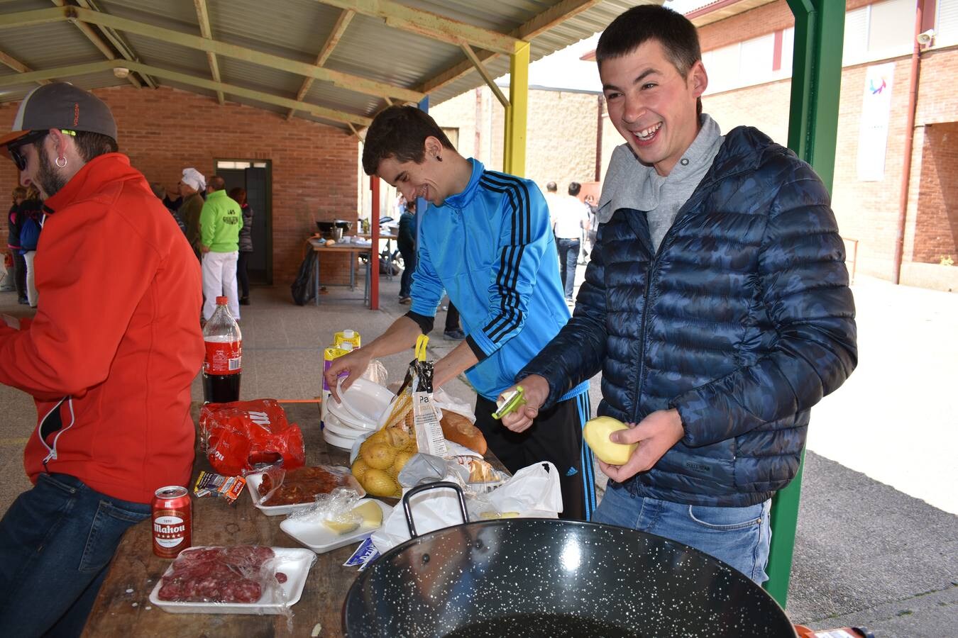 Fotos: Las cuadrillas disfrutaron en Quel con los ranchos