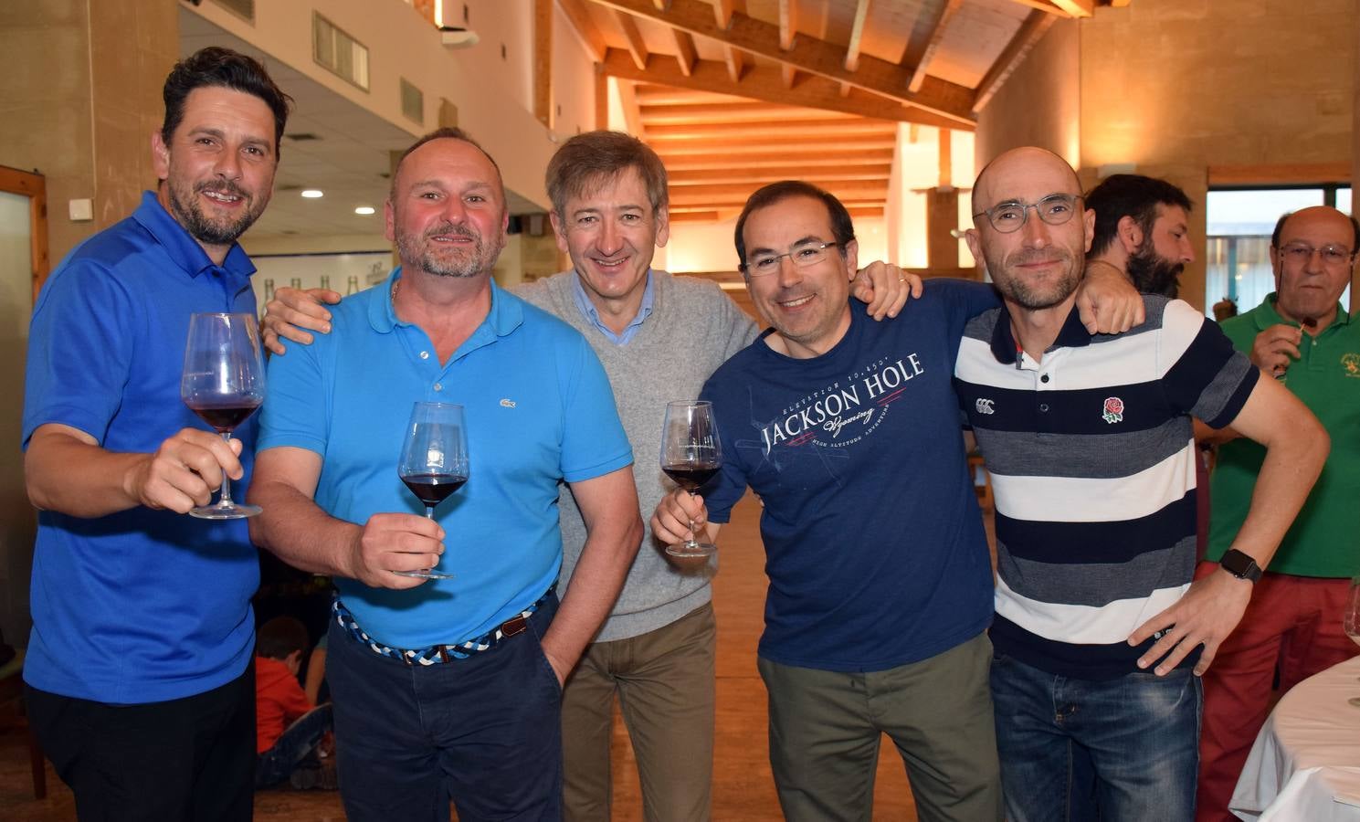 Los participantes en el Torneo Finca Valpiedra, de la Liga de Golf y Vino, disfrutaron de una cata de vinos de la bodega.