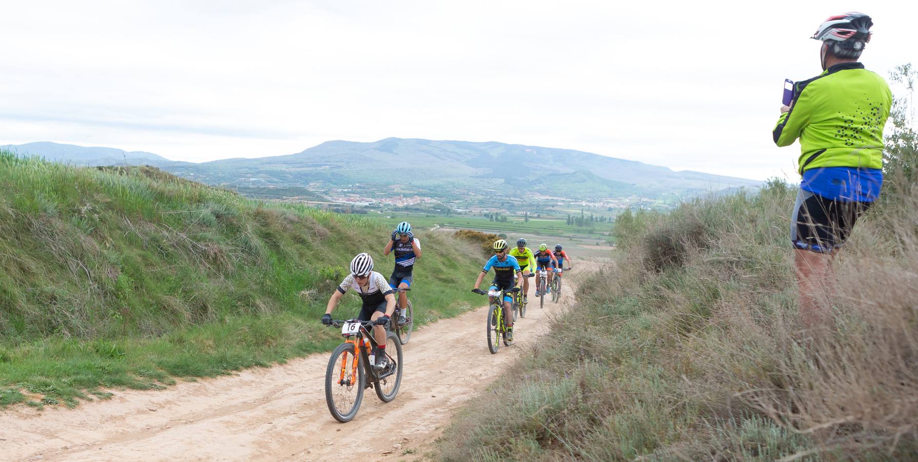 Fotos: Primera etapa de La Rioja Bike Race: La carrera