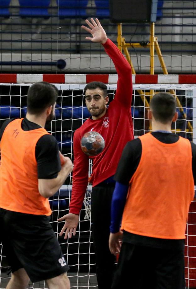 Soliani, portero a prueba en el BM Logroño, ayer en el Palacio. 