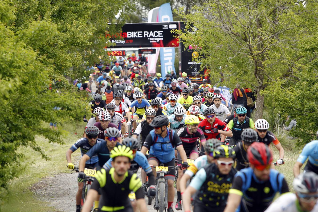 Fotos: Primera etapa de La Rioja Bike Race: La salida