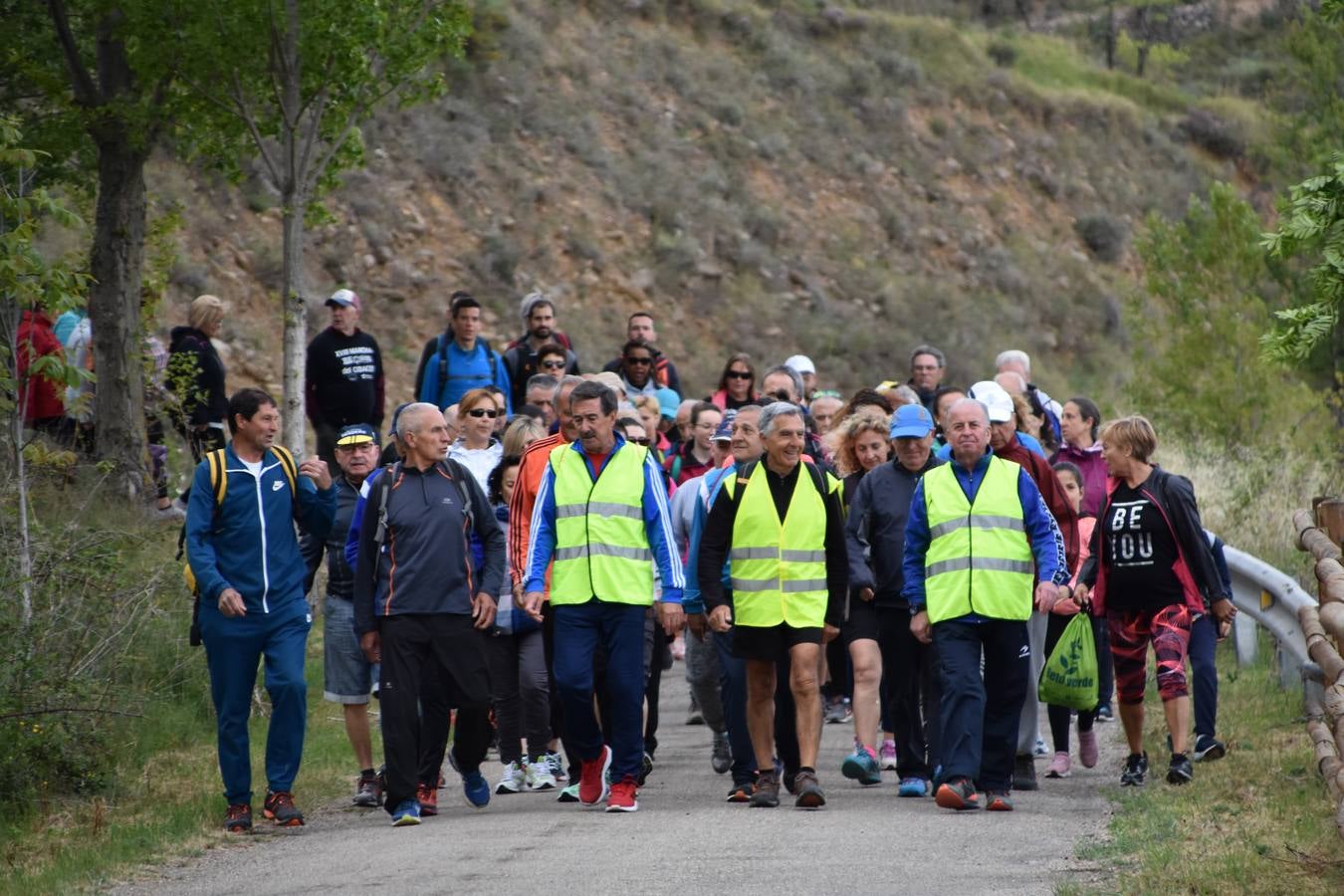 Participan más de 700 personas.