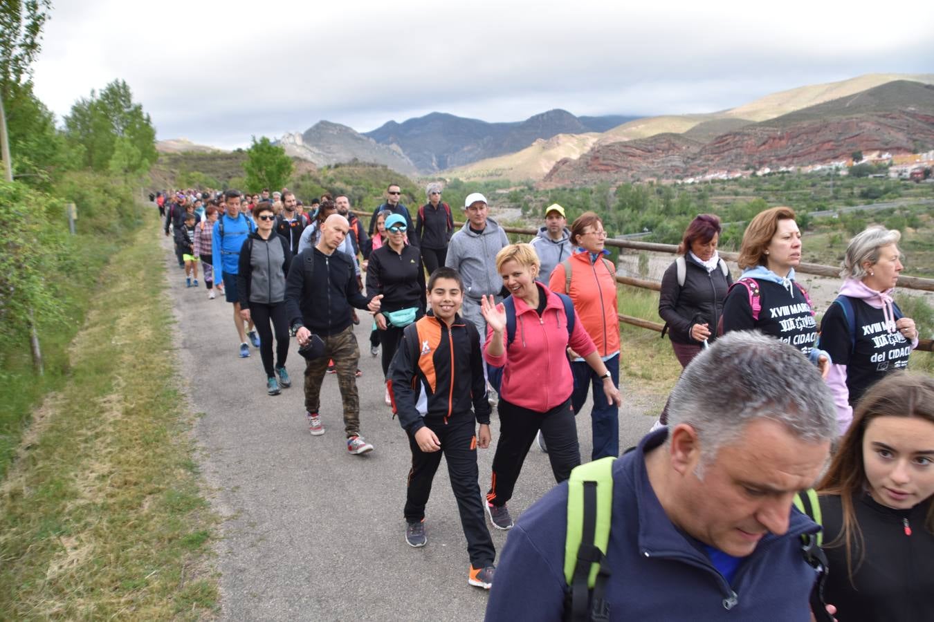 Participan más de 700 personas.