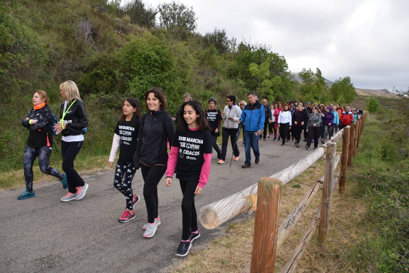 Participan más de 700 personas.