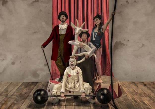 El circo con canto lírico de La Maquiné, 'Acróbata y Arlequín', esta tarde en el teatro Bretón