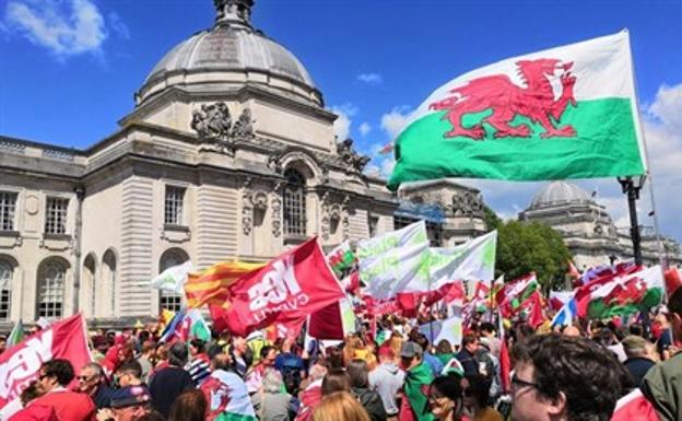 Manifestación independentista en Cardiff. 