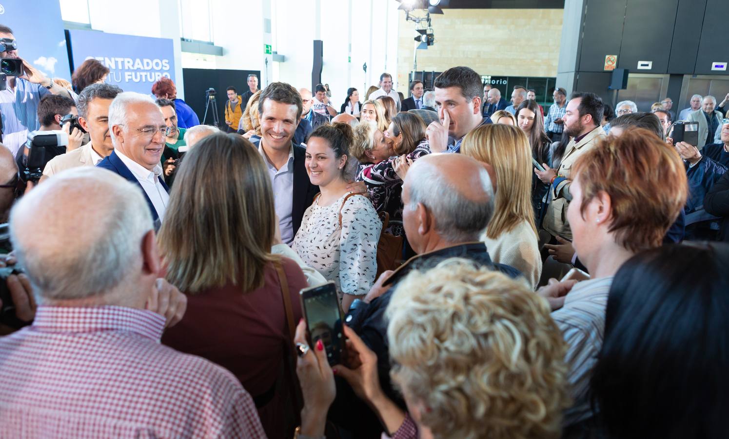 Fotos: Pablo Casado, en Logroño