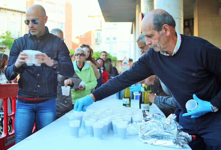 La asociación de mujeres ofreció una degustación de bocadillo