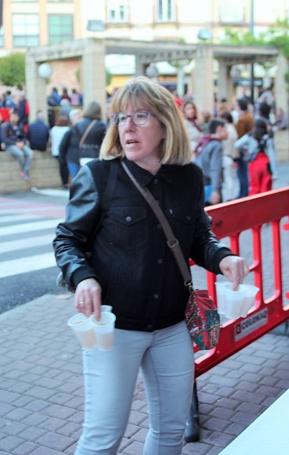 La asociación de mujeres ofreció una degustación de bocadillo