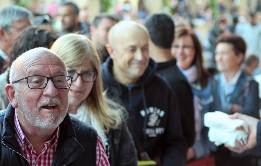 La asociación de mujeres ofreció una degustación de bocadillo