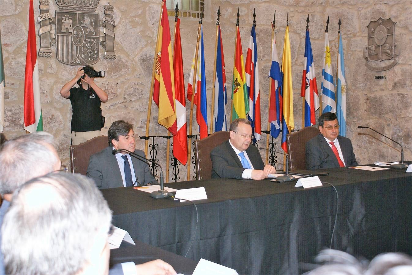 Fotos: La UNIR firma en San Millán un convenio con 15 universidades de Ecuador