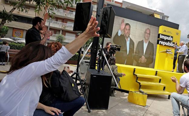 Oriol Junqueras y Raül Romeva, participaron de manera telemática este sábado en un acto electoral.