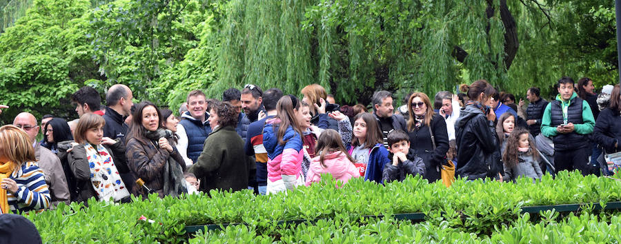 Mucho ruido y olor al pólvo en el Parque del Ebro