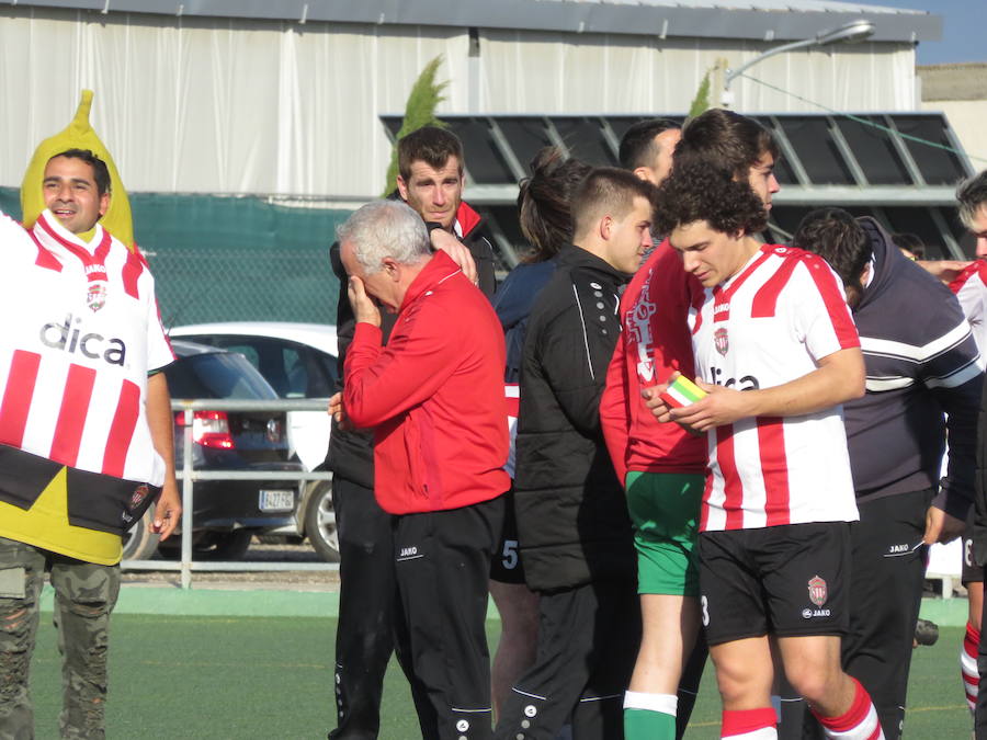 un final emocionante, con toda la afición en el campo homenajeando a sus 'campeones'