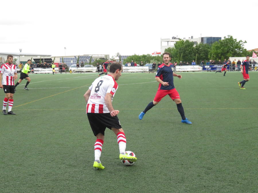 un final emocionante, con toda la afición en el campo homenajeando a sus 'campeones'