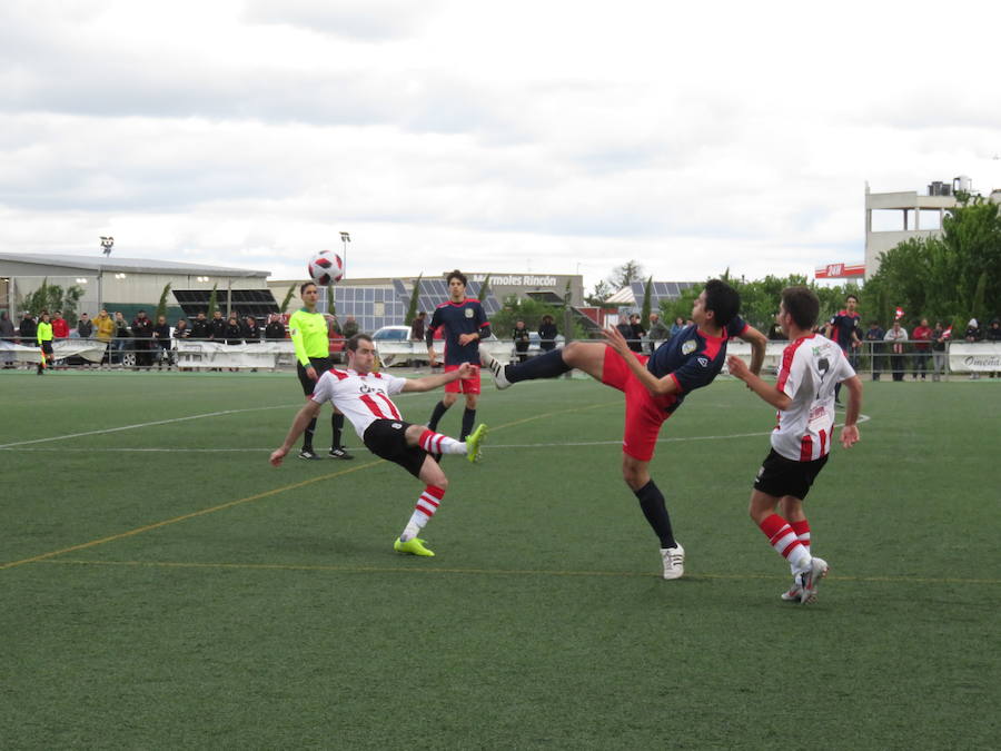 un final emocionante, con toda la afición en el campo homenajeando a sus 'campeones'