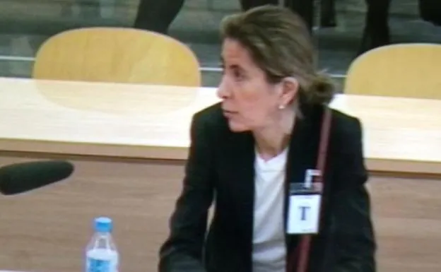 La exdirectora de Riesgos de Bankia, María Jesús de Jaén, ayer en el juicio de Bankia.
