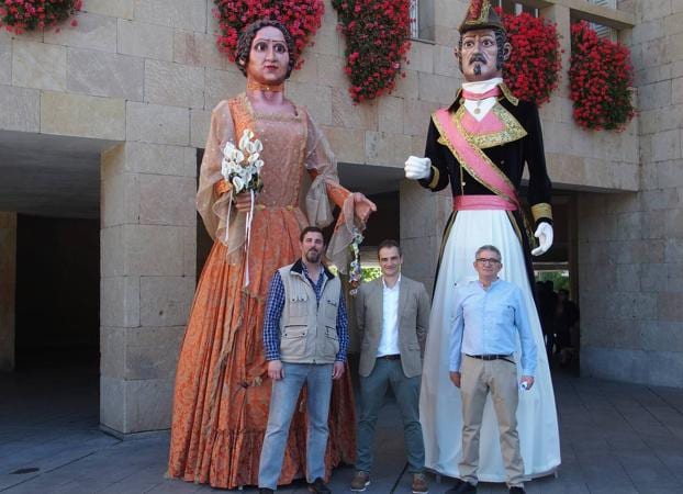 La figuras de la Escuela de Gigantes de Logroño se trasladan a un local de la calle