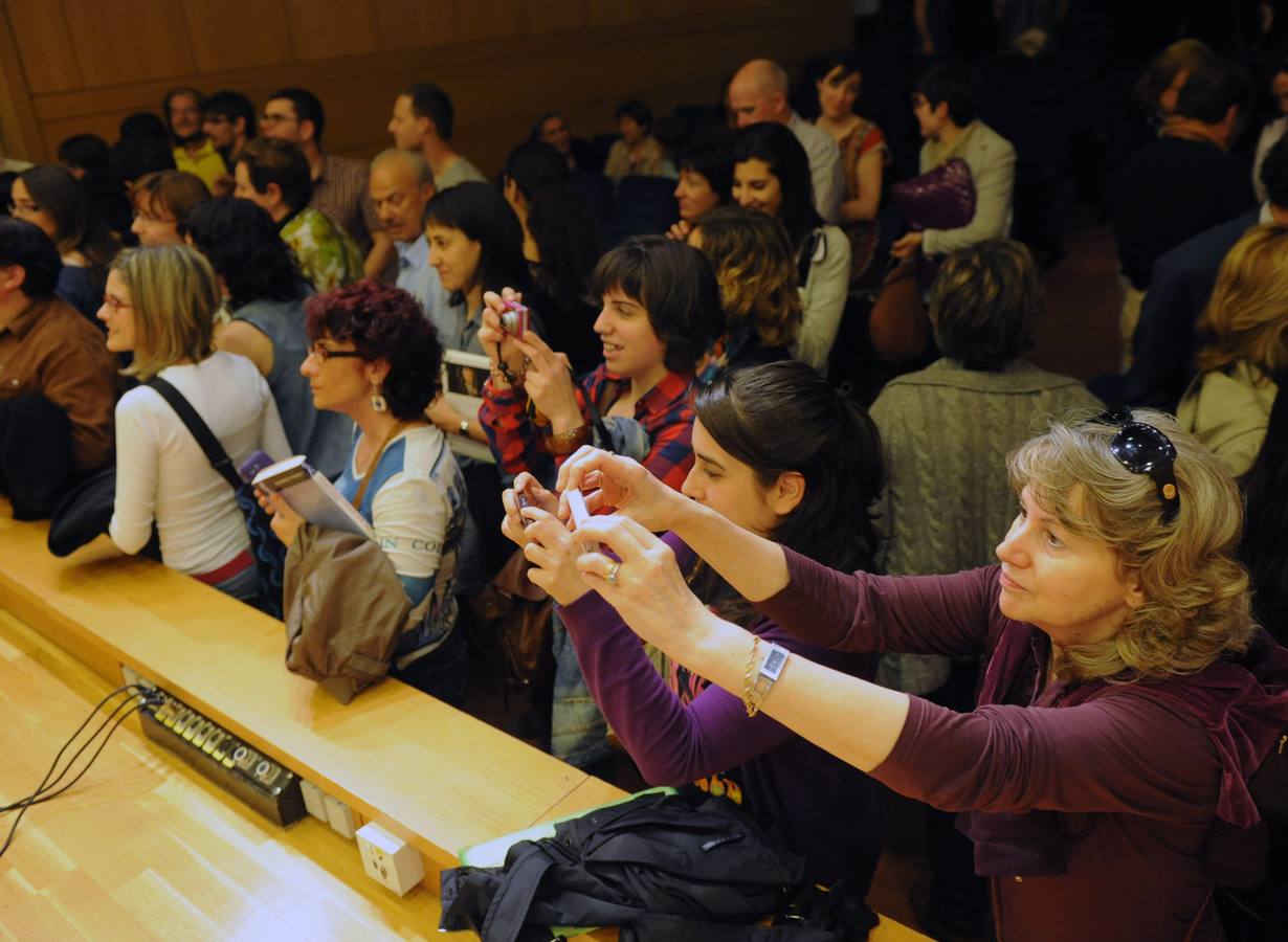 Fotos: Cuando Eduardo Punset triunfó en el Aula de Cultura de Diario LA RIOJA en el 2012