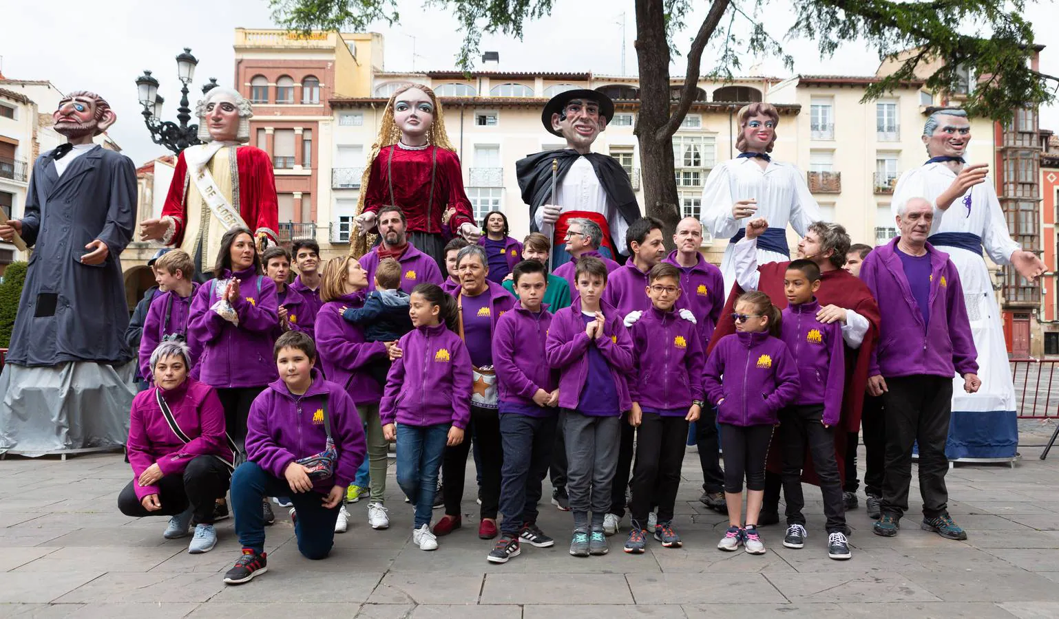 Han salido este sábado a la plaza logroñesa en la que ha habido actividades y una representación teatral