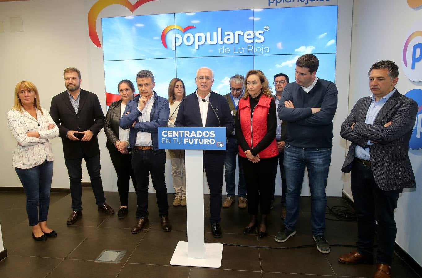 Fotos: Caras largas en el PP