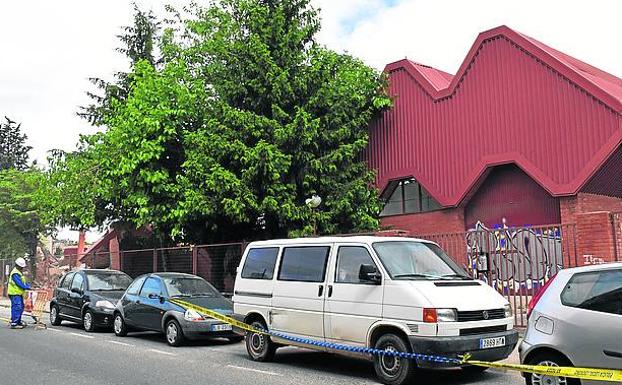 Los trabajos comenzaron el pasado lunes vallando los alrededores del viejo edificio.