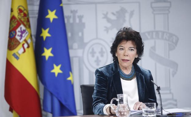 Isabel Celaá, durante su comparecencia tras el Consejo de Ministros.