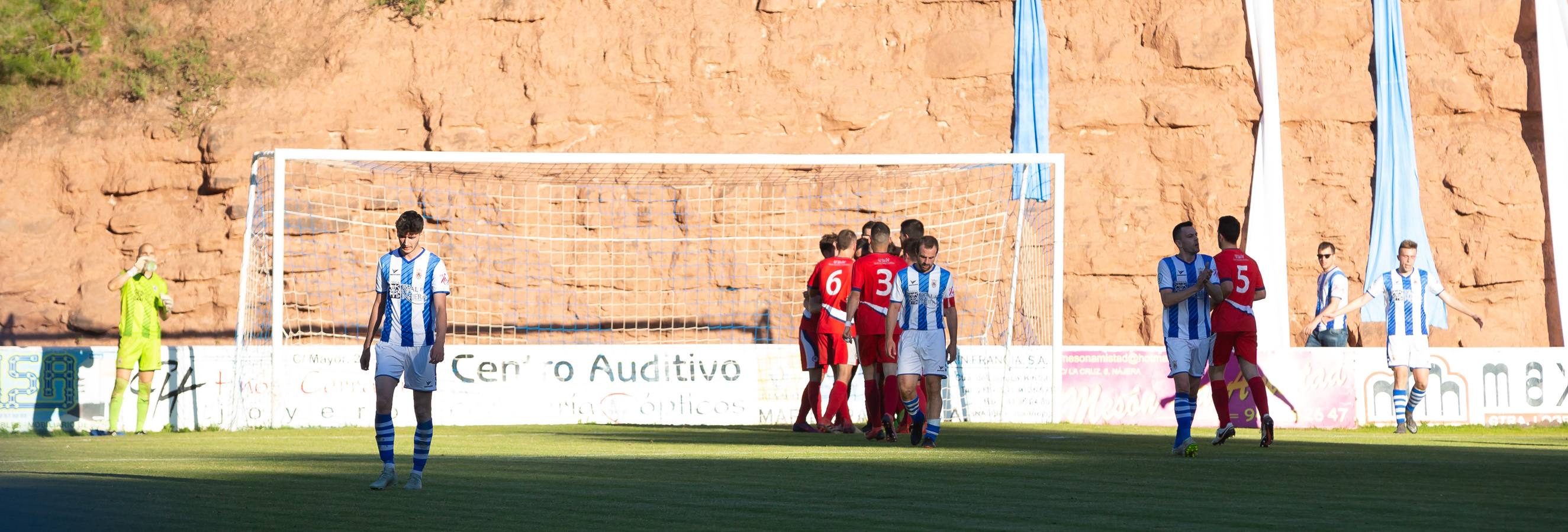 Los de Roberto Ochoa quedan apeados del 'play off' de ascenso tras empatar a un tanto contra los navarros