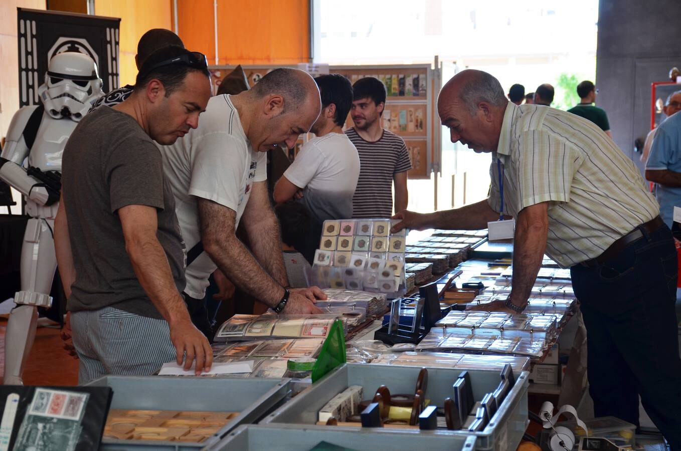 Fotos: Feria de coleccionismo Trueque en Calahorra