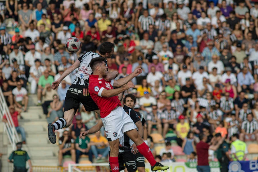 Un gol en propia puerta dio la victoria en el Mazo a los jarreros