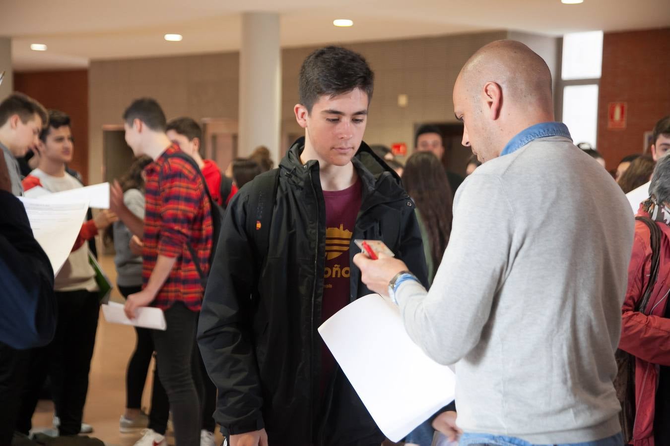 Fotos: Comienza la EBAU en Logroño