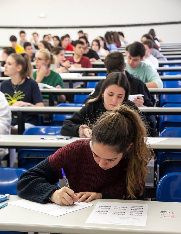 Fotos: Comienza la EBAU en Logroño