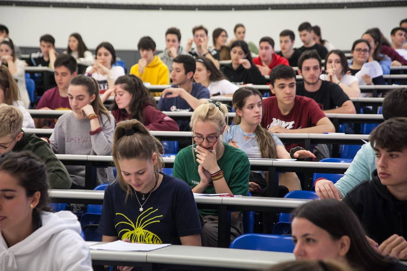 Fotos: Comienza la EBAU en Logroño