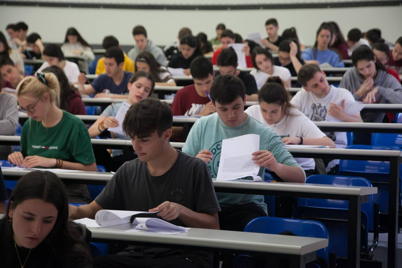 Fotos: Comienza la EBAU en Logroño