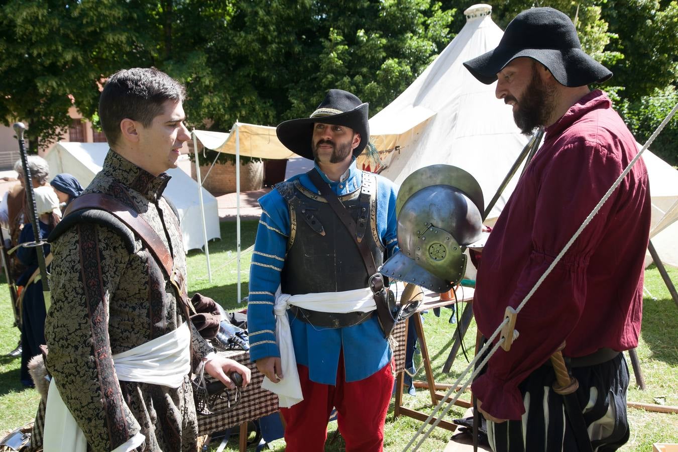 Fotos: Recreación del campamento francés en el parque del Ebro