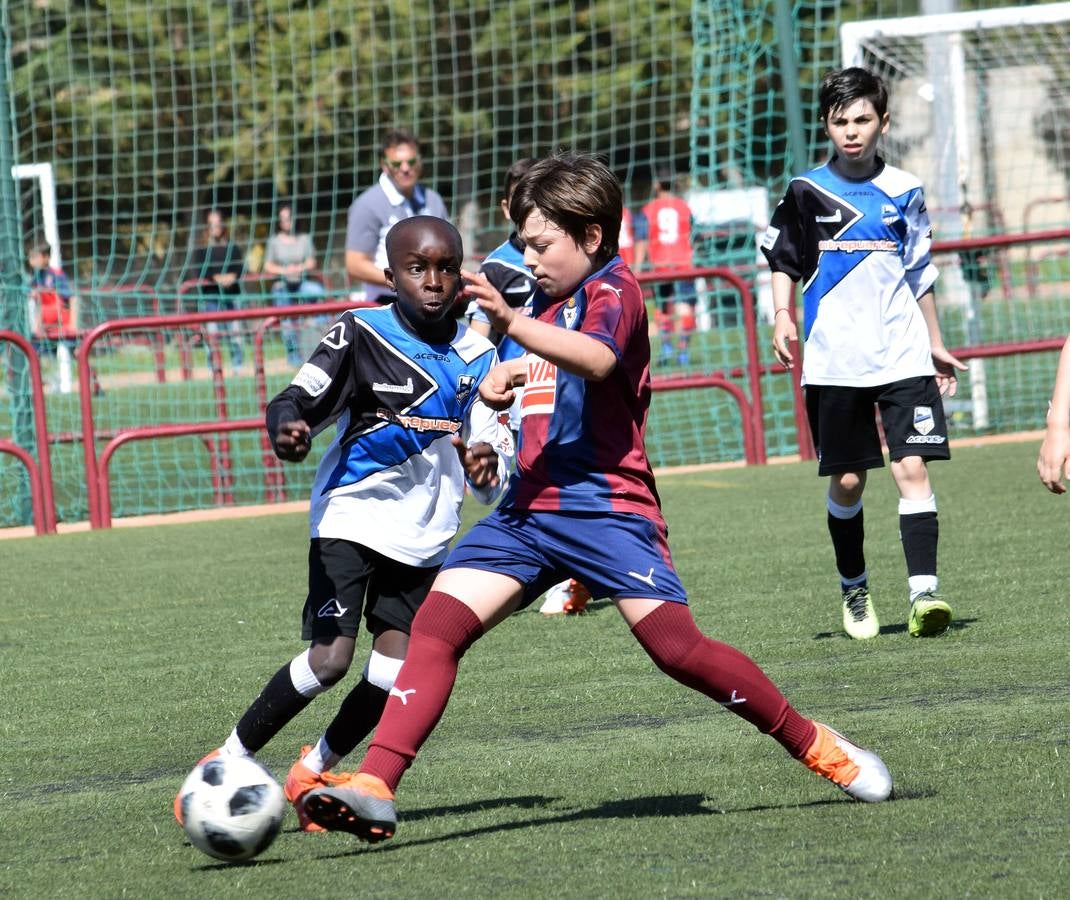 Fotos: Primera jornada del Torneo del Valvanera