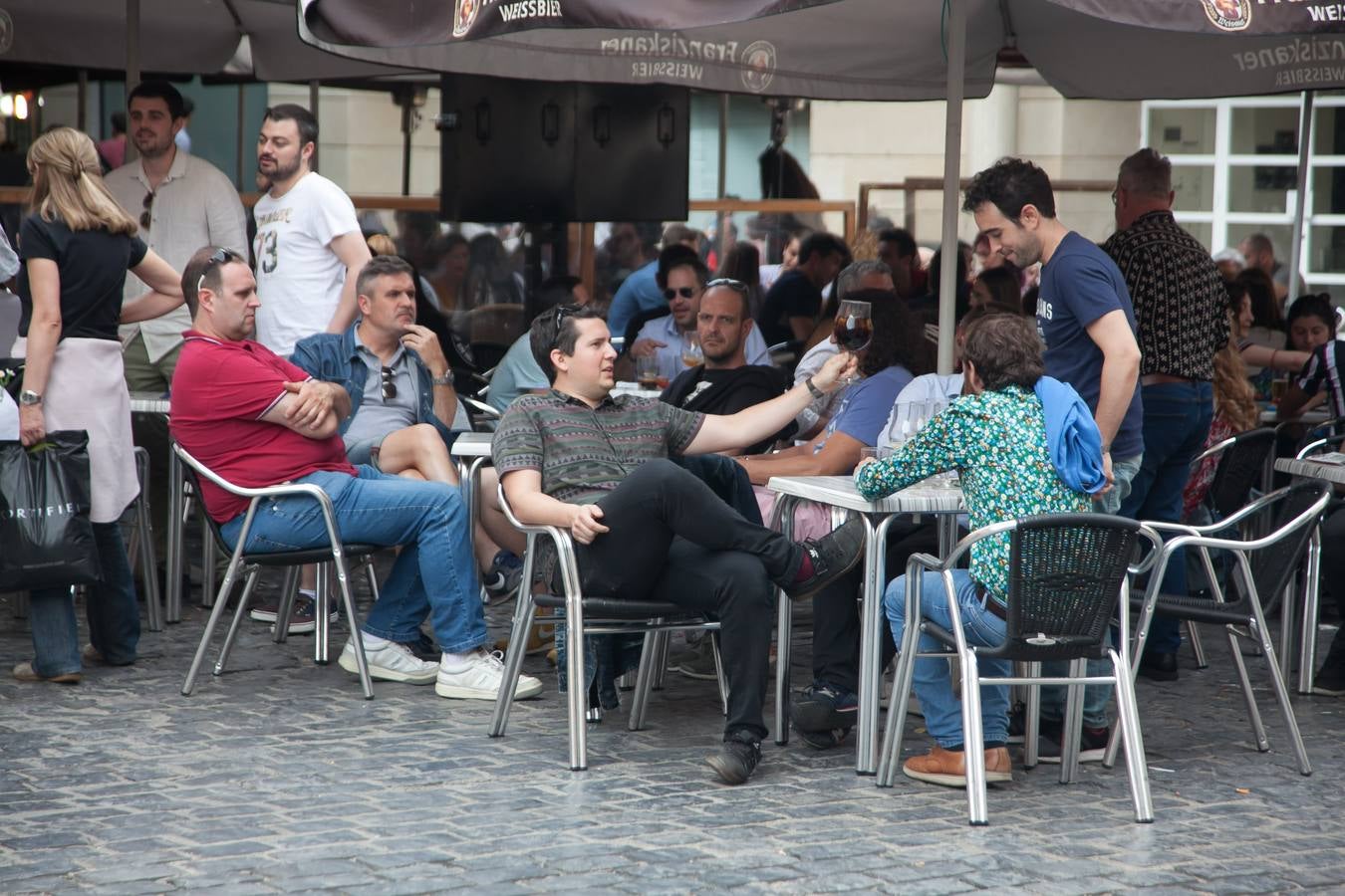 Fotos: Ambiente en las calles de Logroño por San Bernabé: el sábado
