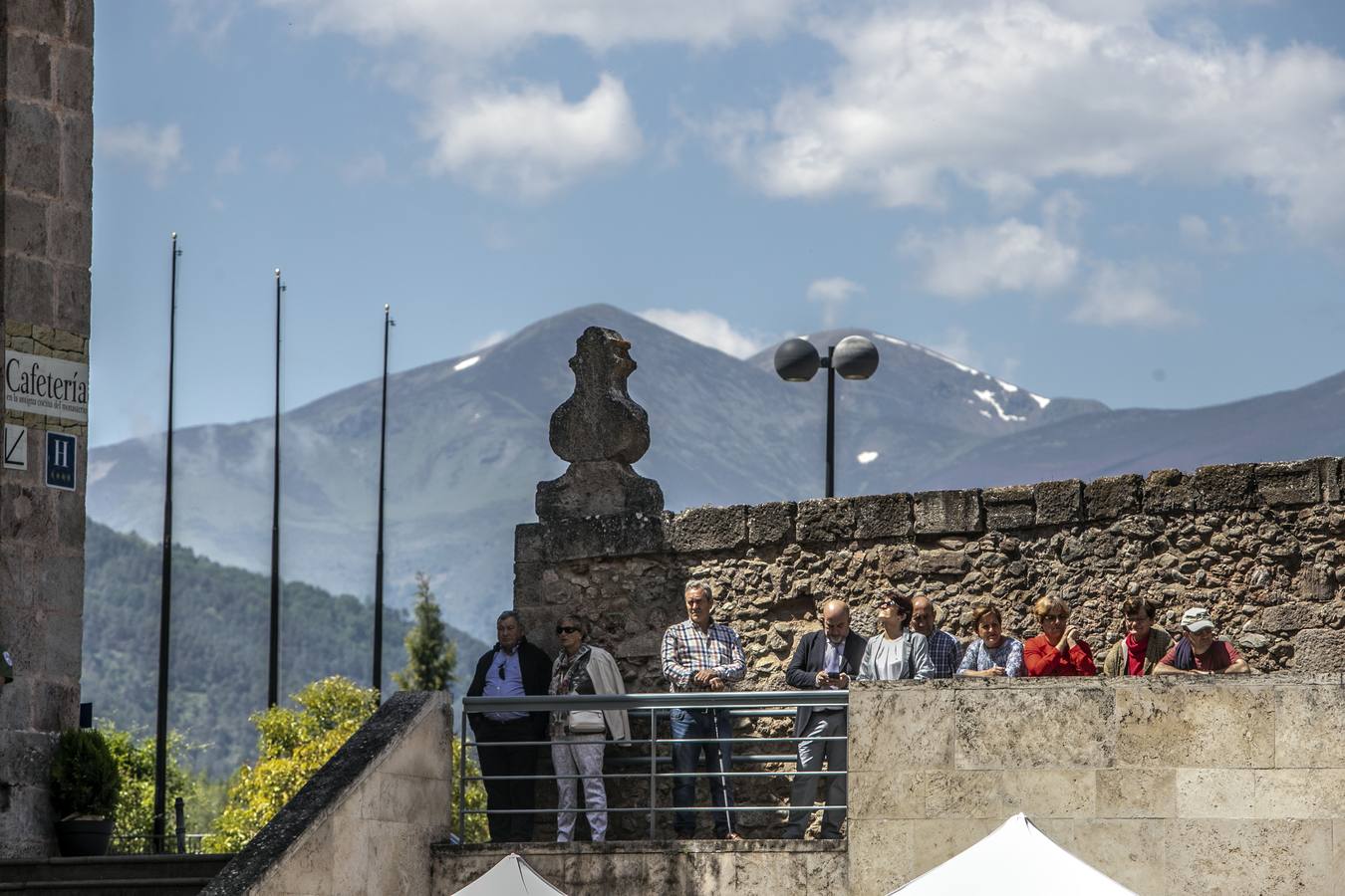 San Millán de la Cogolla ha acogido la celebración institucional del 9 de junio con la entrega de las Medallas de La Rioja, el Galardón de las Artes y las distinciones de Riojanos Ilustres 