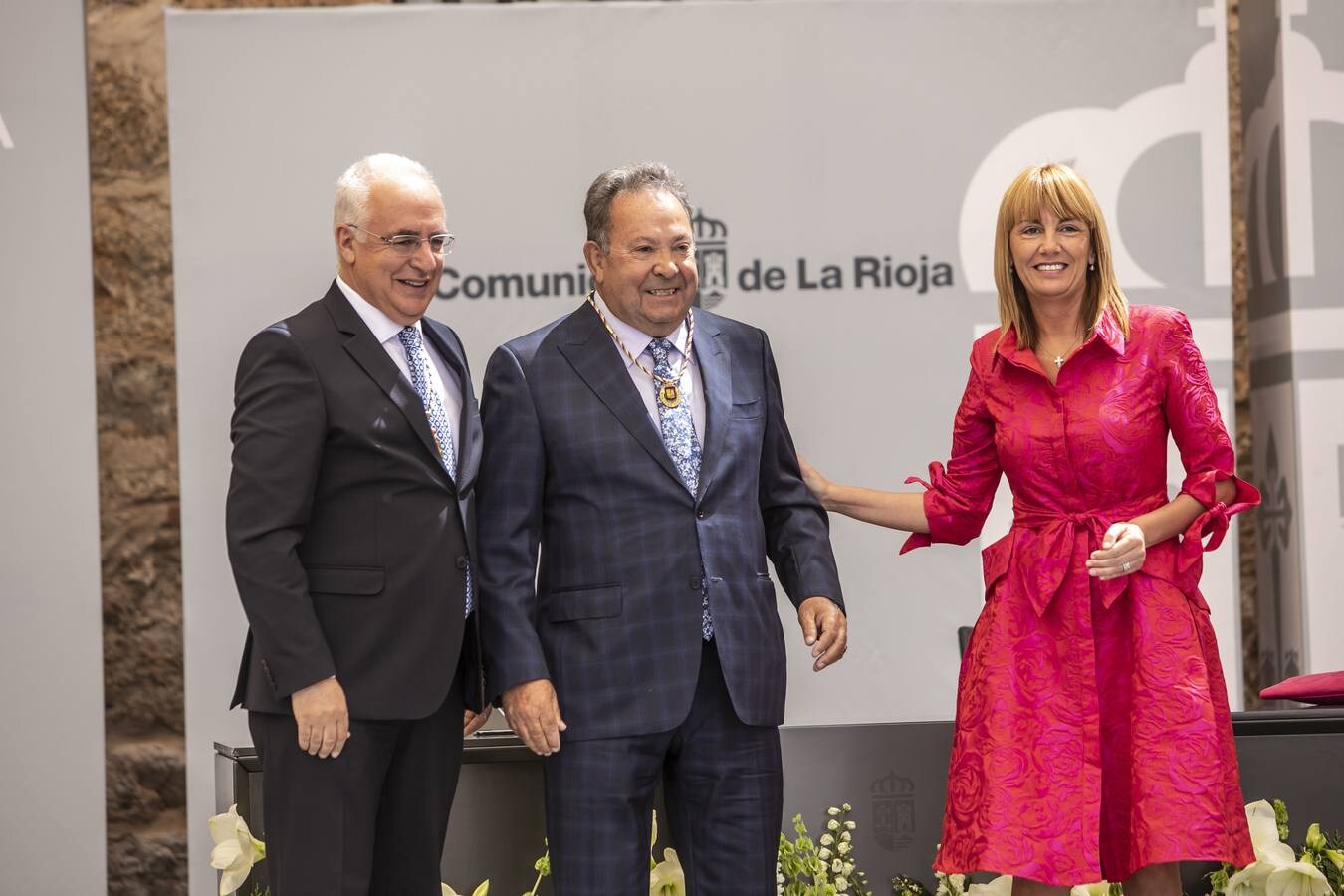 San Millán de la Cogolla ha acogido la celebración institucional del 9 de junio con la entrega de las Medallas de La Rioja, el Galardón de las Artes y las distinciones de Riojanos Ilustres 